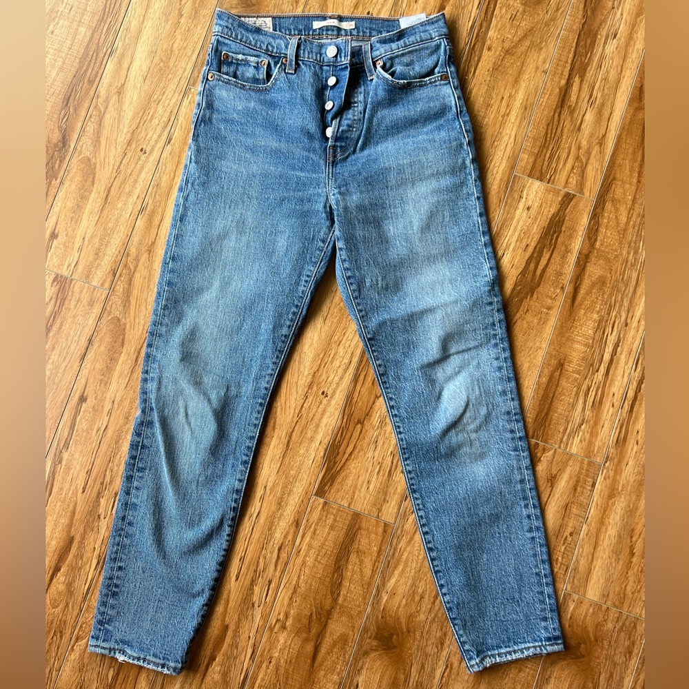 Levi’s Wedgie Size 26